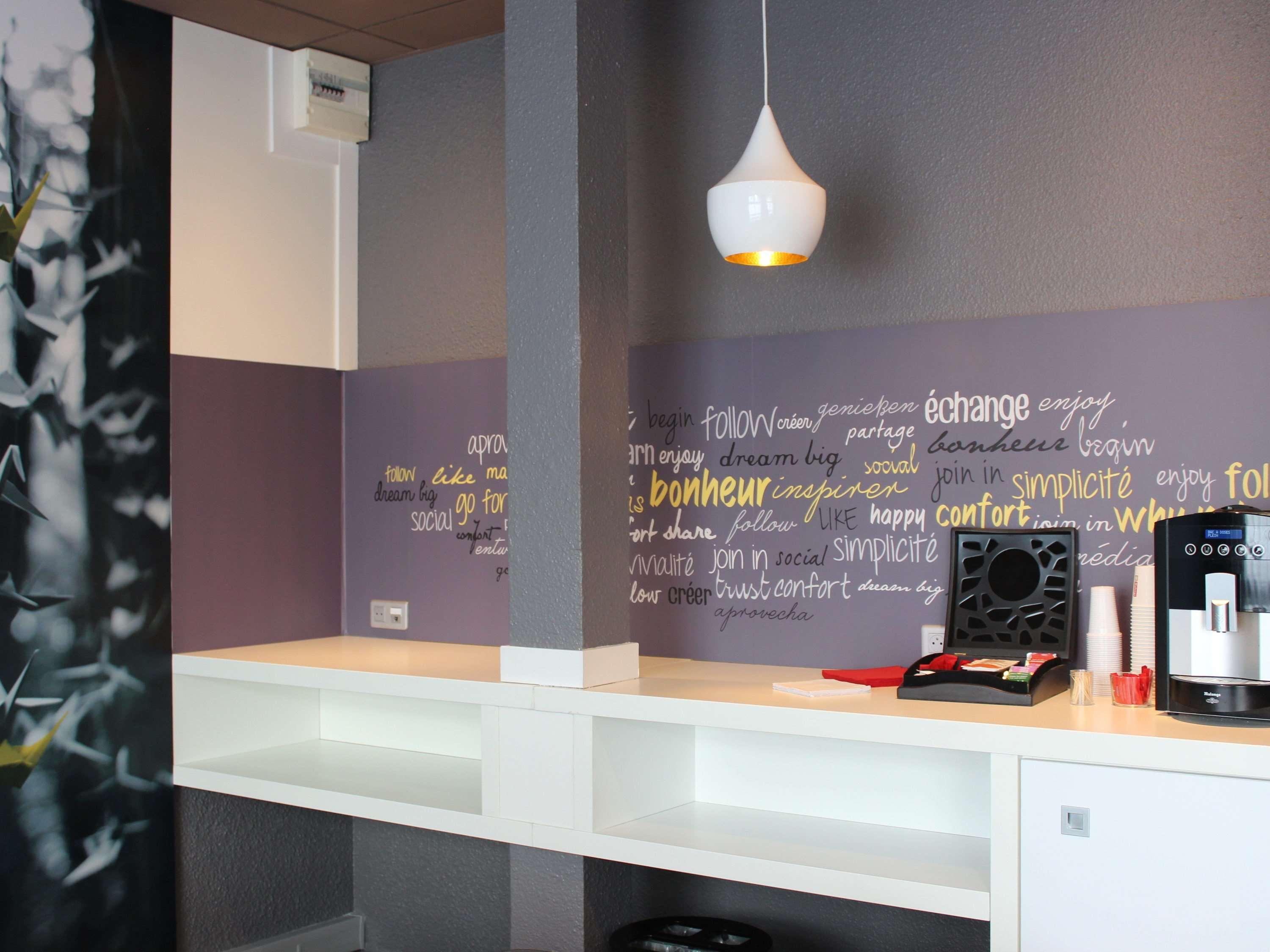 ไอบิส เอฟรี Hotel Courcouronnes ภายนอก รูปภาพ