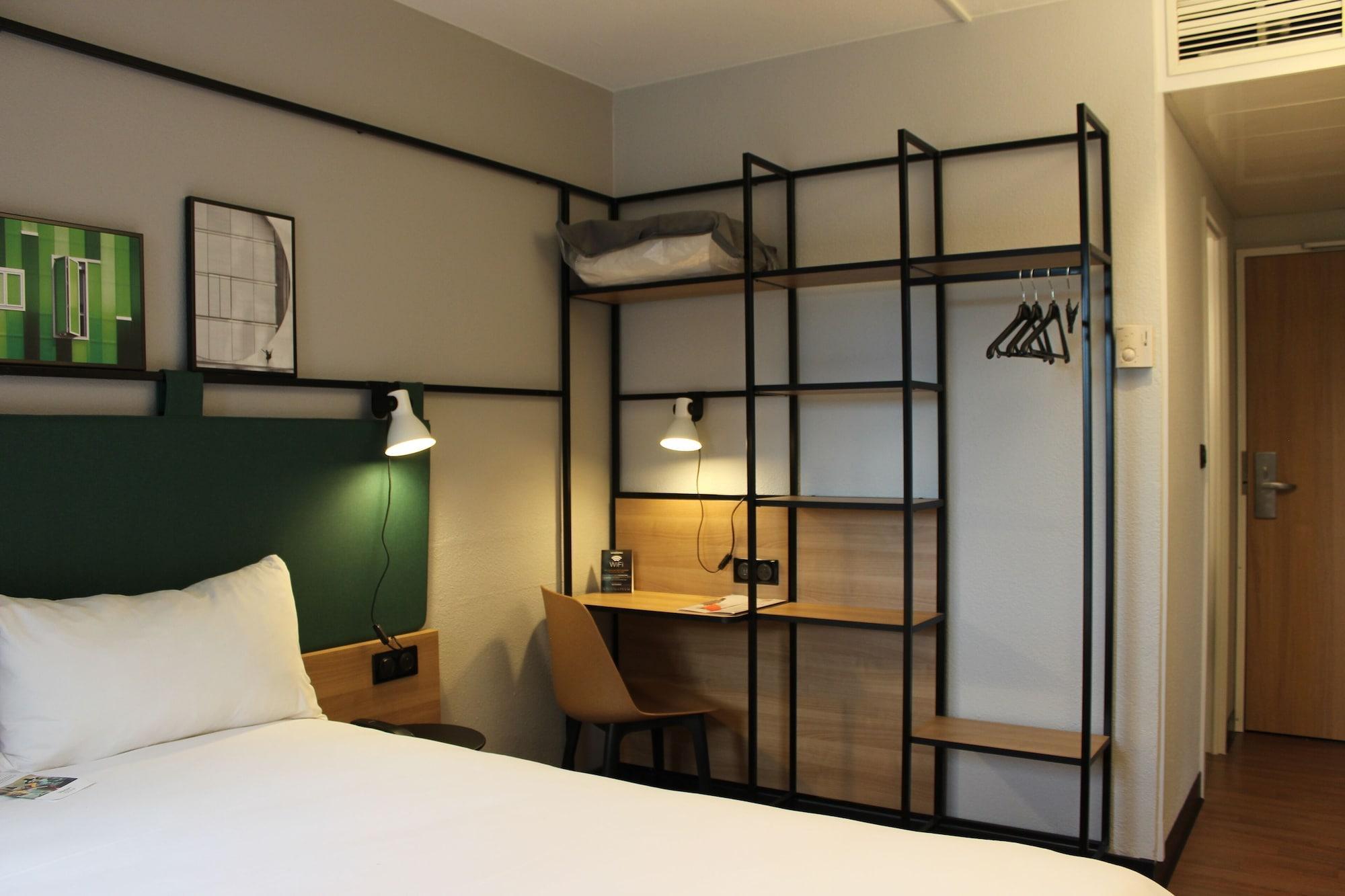 ไอบิส เอฟรี Hotel Courcouronnes ภายนอก รูปภาพ