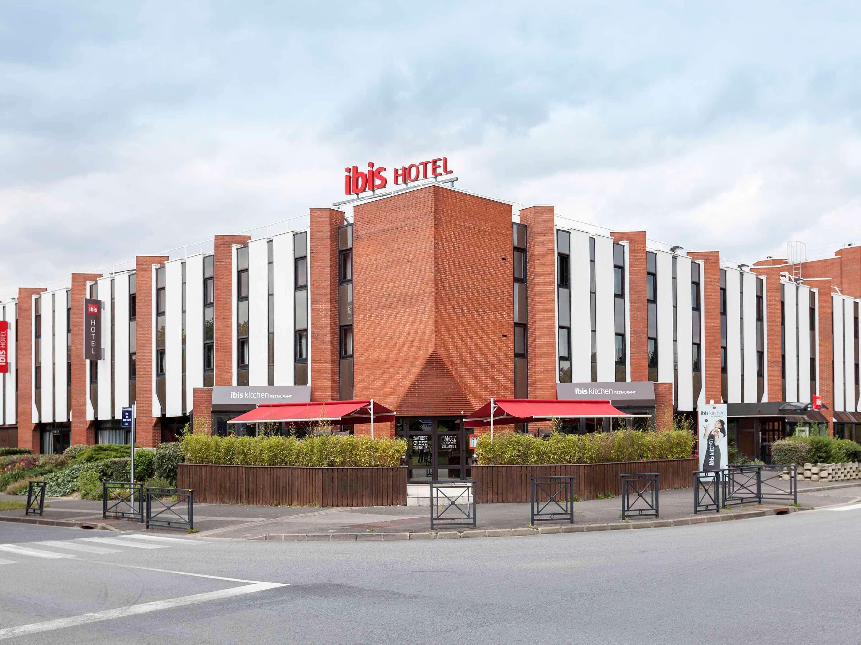 ไอบิส เอฟรี Hotel Courcouronnes ภายนอก รูปภาพ