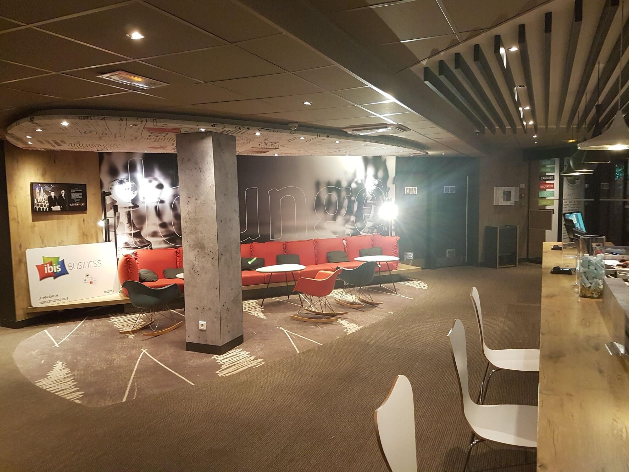 ไอบิส เอฟรี Hotel Courcouronnes ภายนอก รูปภาพ