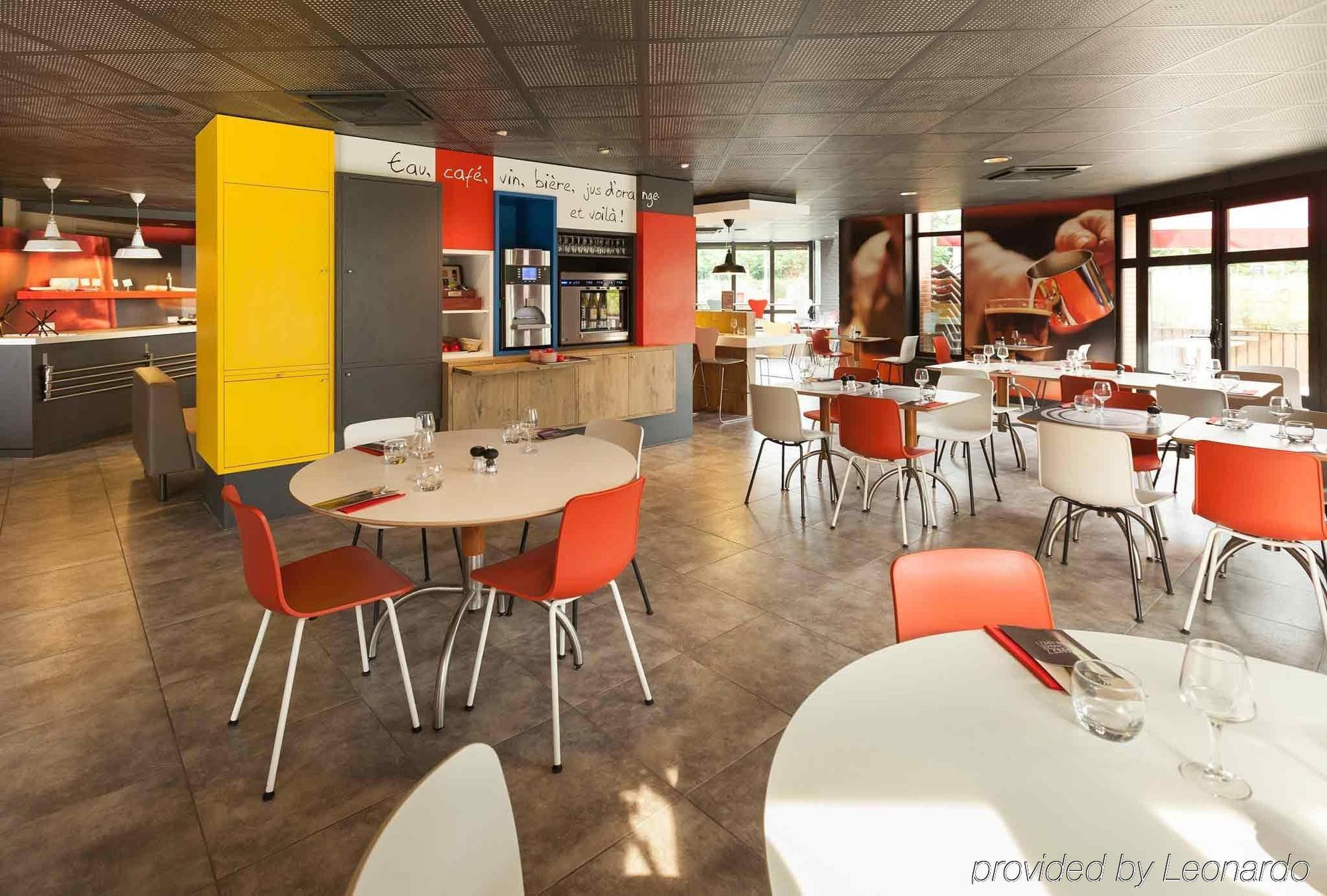 ไอบิส เอฟรี Hotel Courcouronnes ภายนอก รูปภาพ
