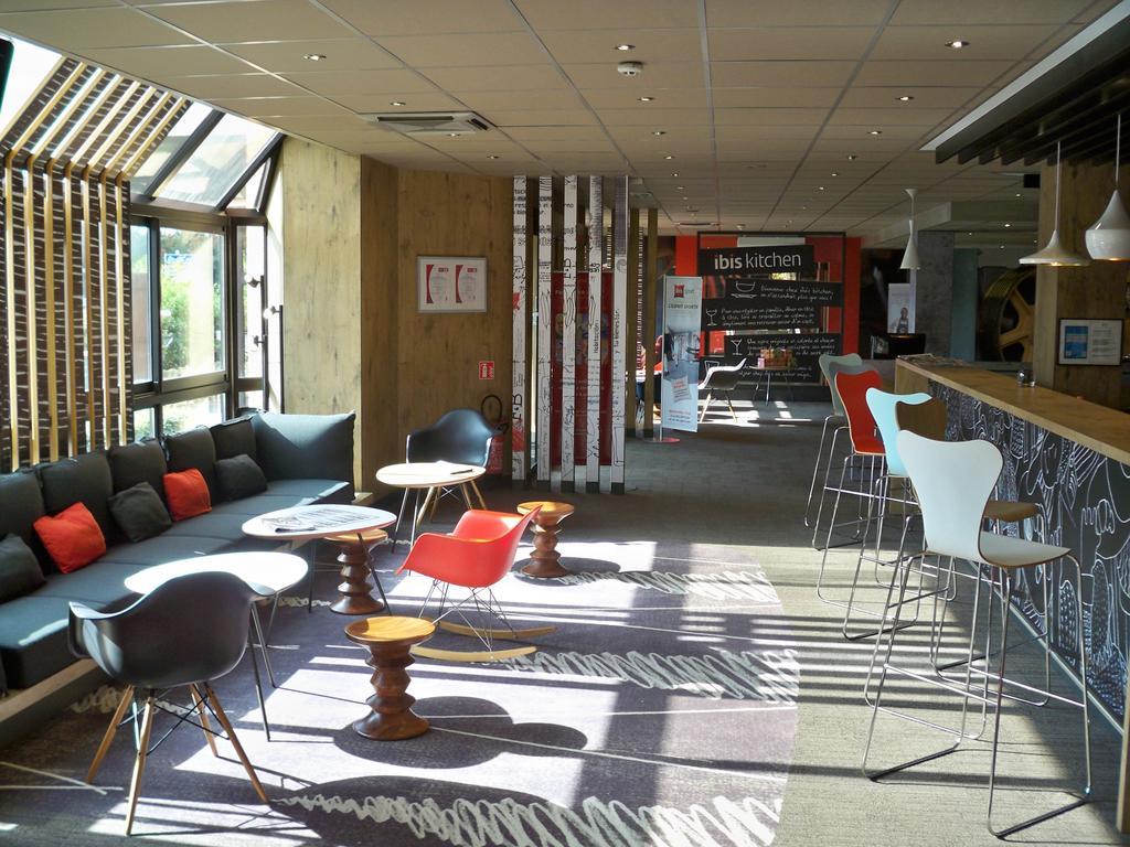 ไอบิส เอฟรี Hotel Courcouronnes ภายนอก รูปภาพ