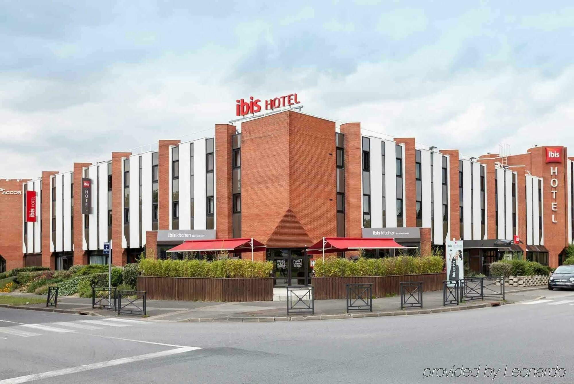 ไอบิส เอฟรี Hotel Courcouronnes ภายนอก รูปภาพ